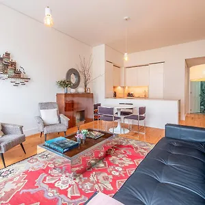 guestready-s-bento-bright-home.hotels-lisbon-portugal.com/